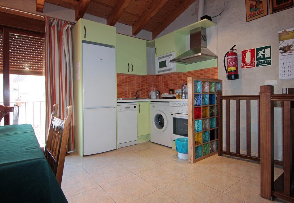 Apartamentos Turisticos Los Abuelos Montemayor de Pililla Exterior photo